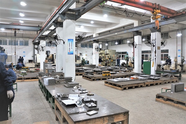 东莞五金冲压工厂-五金模具安装细节补充-诚瑞丰 东莞五金冲压工厂-五金模具安装细节补充-诚瑞丰