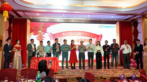 员工祝酒 员工祝酒