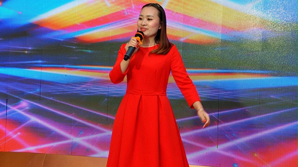 《喜乐年华》歌曲演唱 《喜乐年华》歌曲演唱