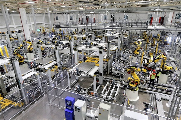 五金冲压加工车间图片 五金冲压加工车间图片