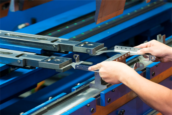 广州五金冲压加工厂-冲孔翻边图片 广州五金冲压加工厂-冲孔翻边图片