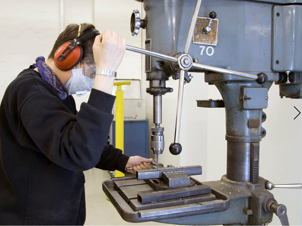 五金冲压厂 五金冲压厂