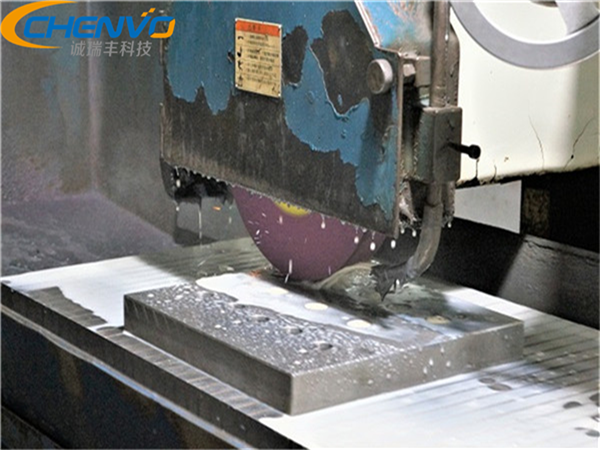 五金冲压模具切割机图片 五金冲压模具切割机图片